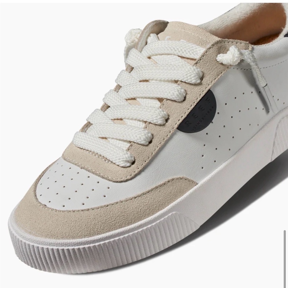 Reef Women's Low-Top Sneakers in White and Beige